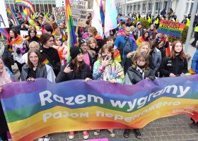 Miłość! Nie wojna: Trzeci Marsz Równości w Koszalinie za nami - Fala Równości relacjonuje