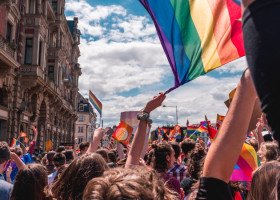 Rumunia idzie w ślady Węgier i Rosji: skutkiem nowej ustawy może być zakaz marszy równości