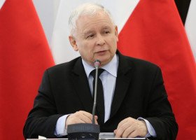 Każdy może powiedzieć, że byłem mężczyzną, a teraz jestem kobietą: Jarosław Kaczyński drwi z transpłciowości
