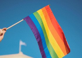 Singapur znosi kryminalizację homoseksualności, ale jednocześnie chce uniemożliwić legalizację małżeństw jednopłciowych
