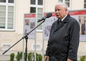 Jarosław Kaczyński ukarany za transfobiczne wypowiedzi: Komisja Etyki Poselskiej wymierzyła możliwe najwyższą karę